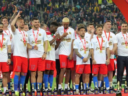 Trei echipe urmăresc jucătorul lăsat deoparte de Gigi Becali la FCSB! Varianta refuzată din prima