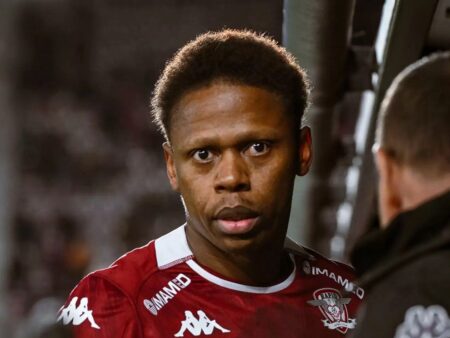 Clinton N’Jie a lipsit de la procesul din Franța! A pierdut o mașină de 320.000 de euro din cauza neachitării ratelor.