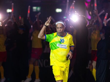 „Chemarea de întoarcere” » După meciul cu Adriano, Mutu și Sneijder la Cluj, Ronaldinho a caracterizat românii în 6 cuvinte.