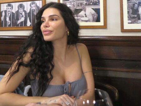 Soția fostului internațional stârnește atenția în Serbia! De la reality-show-uri și stil de condus agresiv la fotografii nud, a povestit totul după cele trei nașteri.
