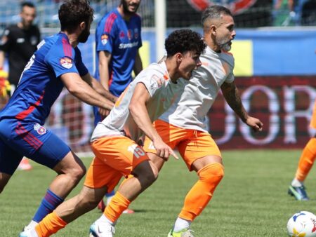 Două transferuri în pregătire pentru o echipă din Superligă! Totul depinde de Dinamo