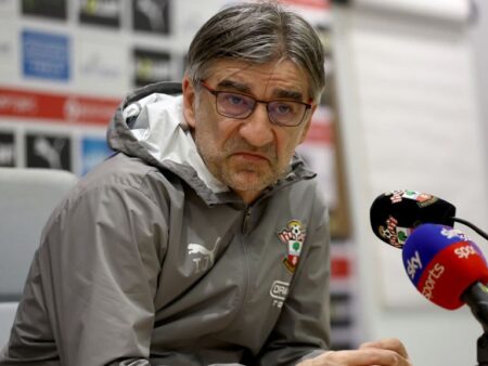A retrogradat rușinos din Premier League, dar preia o echipă de top din Serie A!