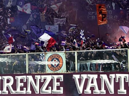 Fiorentina a fost sancționată de UEFA! Amendă uriașă și stadionul parțial închis după haosul din Conference League.