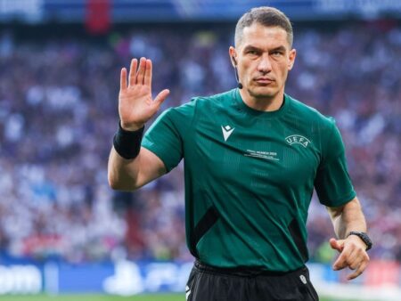 Istvan Kovacs a avut parte de un meci dificil! Eliminare și penalty în PSG – Atletico Madrid