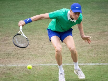 Minunea s-a produs: Sinner, învins pentru prima dată de un jucător din afara top 20 ATP, după doi ani.