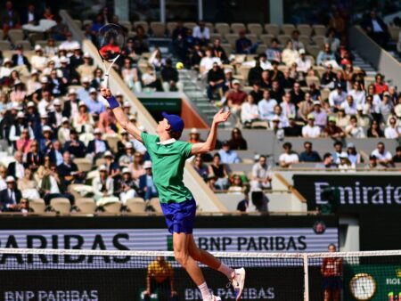 Ce a realizat Jannik Sinner în meciul cu „revelația” Bublik din sferturile de finală de la Roland Garros 2025. Semifinalele turneului masculin ne așteaptă!