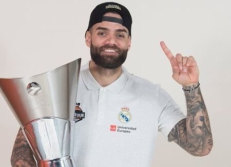 Fost jucător cu peste 460 de meciuri la Real Madrid semnează în România! A obținut 13 trofee.