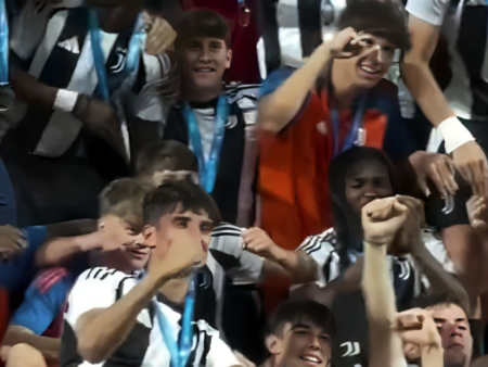 Român câștigător al Scudetto! A ridicat trofeul ieri, alături de Juventus.