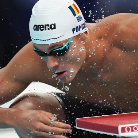David Popovici își propune să recupereze titlurile la Campionatul Mondial de Natație! Programul complet al înotătorului român.