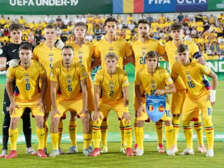 Apariții deosebite la meciul România U19 – Danemarca U19: fanii încântați au oprit mașina!