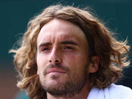 Cad pe capete: Medvedev și Tsitsipas, eliminați de la Wimbledon în prima zi. Câți bani câștigă jucătorii pentru participarea pe tablou?