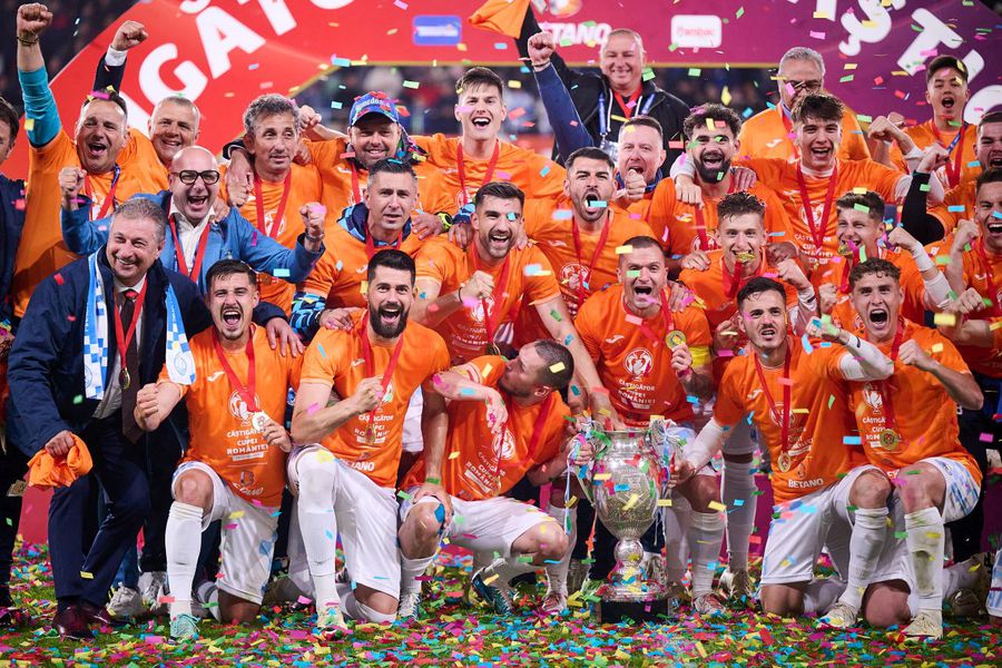 Corvinul Hunedoara a câștigat Cupa României Informație semnificativă! Corvinul Hunedoara a obținut dreptul de PROMOVARE în prima ligă