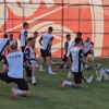 Câinele, prietenul de nădejde al campionilor la Skopje! Jucătorii l-au adoptat și s-au antrenat alături de patruped.