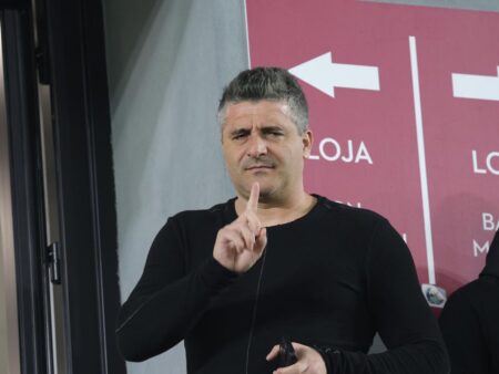 Ironia fotografică a lui Daniel Niculae! A reacționat cu un singur cuvânt după ce Rapid și-a lansat echipamentele.