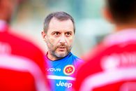 Devis Mangia s-a întors » Prezentat oficial la noua echipă, la 3 ani după ce a fost acuzat de hărțuire sexuală asupra unor foști elevi