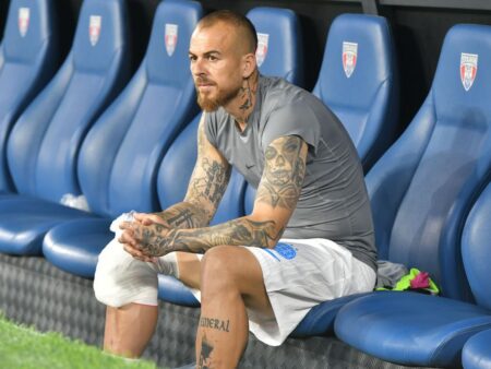 Lovitură pentru FCSB: Cât timp va fi absent Denis Alibec