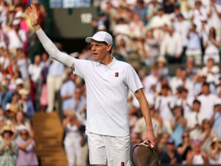 A egalat recordul lui Rafael Nadal! Jannik Sinner este în semifinale la Wimbledon.