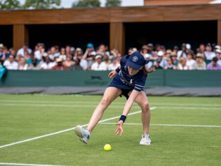 Încă un scandal la Wimbledon » Impactul copilului de mingi asupra arbitrajului electronic