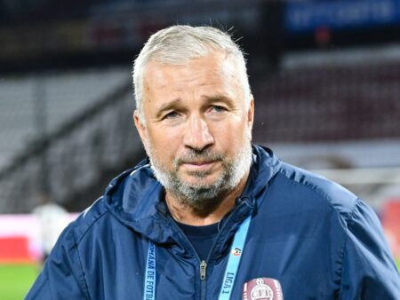 Dan Petrescu ia o decizie radicală: cum se prezintă echipa CFR Cluj pentru confruntarea cu Slobozia
