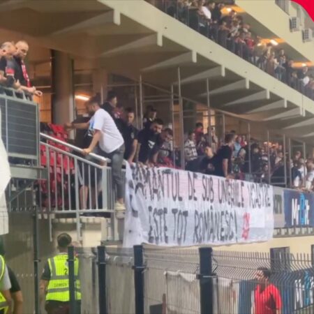 Csikszereda – Dinamo » Suporterii ciucani au încercat să îndepărteze un banner din sectorul dinamovist, iar câțiva fani ai „câinilor” au avut o reacție agresivă.