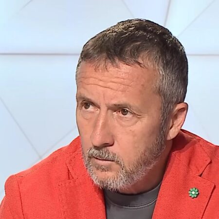 „Nu faci decât să te opui echipei”