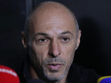Nimeni nu a scăpat de furia lui Andone: „Nu mă preocupă giumbușlucurile lui” + critică noul transfer: „Nu este ceea ce îmi doream”