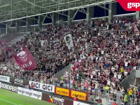 Imnul Rapidului, cântat de întreaga arenă înainte de meciul cu CFR Cluj