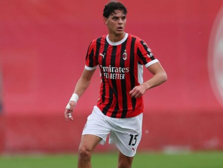 „Viitorul sună promițător” » Matteo Duțu, apreciat de fanii AC Milan după un debut strălucit