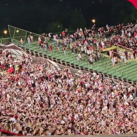 Fanii FK Sarajevo generează o atmosferă electrizantă la începutul meciului cu CSU Craiova