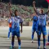 Universitatea Craiova: Jucătorii cântă împreună cu galeria după meciul cu FK Sarajevo, scor 1-2