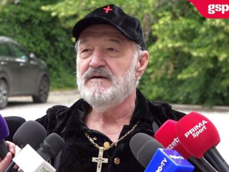 „Îi dau „calul troian”! Să-mi restituie banii când îi are!”