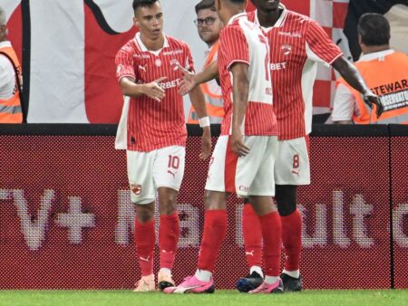 Dinamo înfruntă dificultăți! Unul dintre cei mai buni jucători a primit o ofertă atrăgătoare și ar putea pleca.