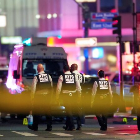 Atac armat tragic la sediul NFL din New York: Un angajat grav rănit, patru victime fatale