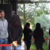 Fanii își pot lua rămas-bun de la Felix Baumgartner: o cască neagră și o parașută plasate pe sicriu
