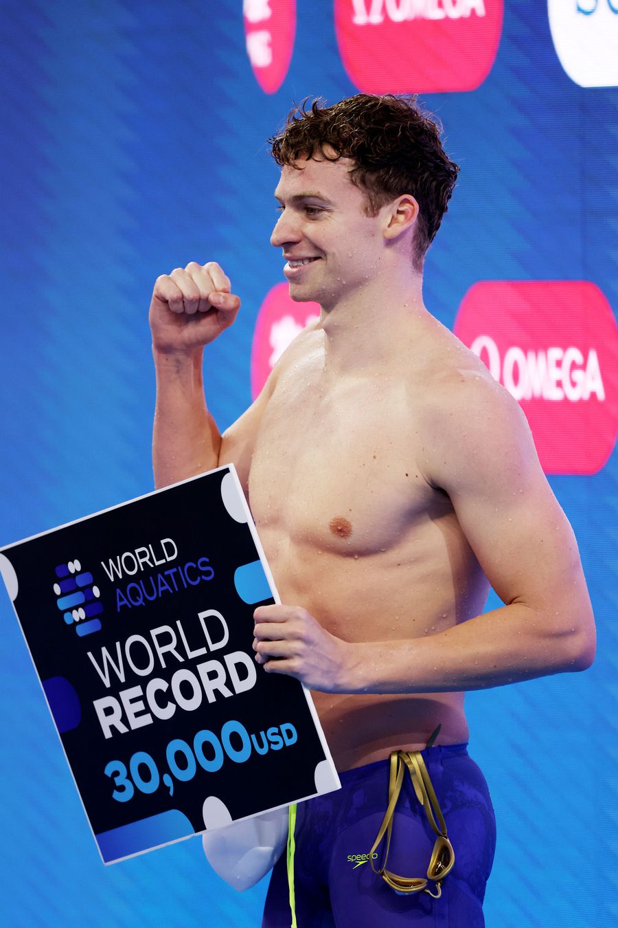 După 14 ani! Léon Marchand a doborât recordul mondial la 200 metri mixt la Singapore!