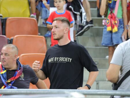 Ionuț Panțîru, „bodyguard” pe Arena Națională » Controverse în tribune după meciul FCSB