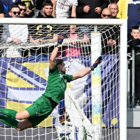Dan Petrescu a adus un portar din Serie C! » A renunțat la ultimul an de contract pentru a semna cu CFR Cluj