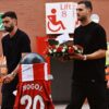 Gest emoționant al rivalilor de la Manchester United pentru Diogo Jota, în fața stadionului „Anfield”