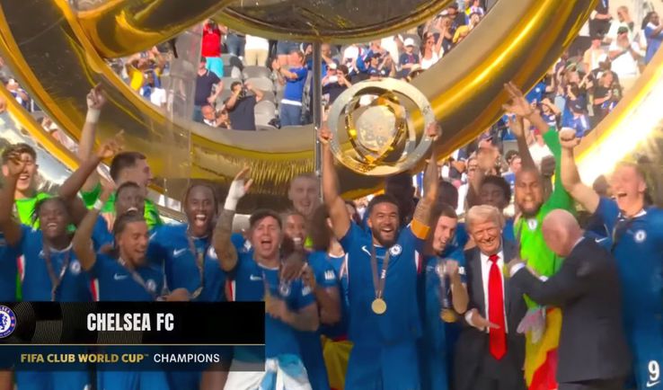 Donald Trump, la ceremonia de premiere a lui Chelsea