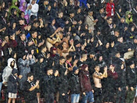 Steagul Ungariei în suportul CFR Cluj