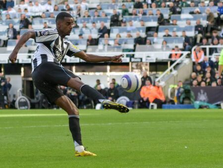 Eddie Howe dezvăluie clar: „Isak va rămâne la Newcastle”