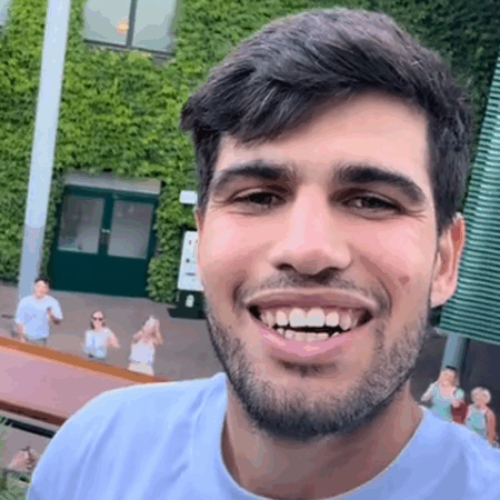 Carlos Alcaraz, apariție surprinzătoare pe străzile Londrei înainte de finala de la Wimbledon » Încălțămintea sa a stârnit controverse: „Arată atât de urât”
