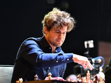 „Magnus Carlsen arată cum Arabia Saudită atrage starurile sportive internaționale”