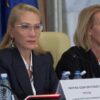 „Periculos de profund, destinat «prietenilor»!”