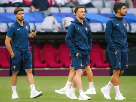 Pedro Neto, zguduit după decesul lui Diogo Jota, are decizia dacă va juca în sferturile Mondialului Cluburilor.