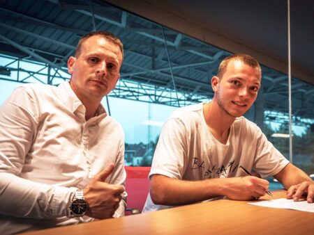 Claudiu Florică, „regele” contractelor guvernamentale, a achiziționat acțiuni la echipa belgiană și a transferat doi jucători români acolo.