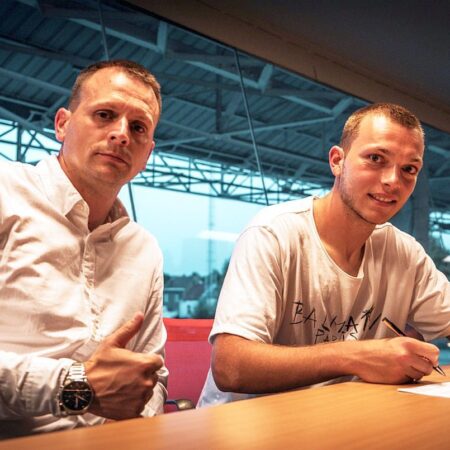 Claudiu Florică, „regele” contractelor guvernamentale, a achiziționat acțiuni la echipa belgiană și a transferat doi jucători români acolo.