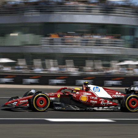 Lewis Hamilton a dictat ritmul la începutul weekendului de la Silverstone! Pierre Gasly și Gabriel Bortolet au ieșit în decor.