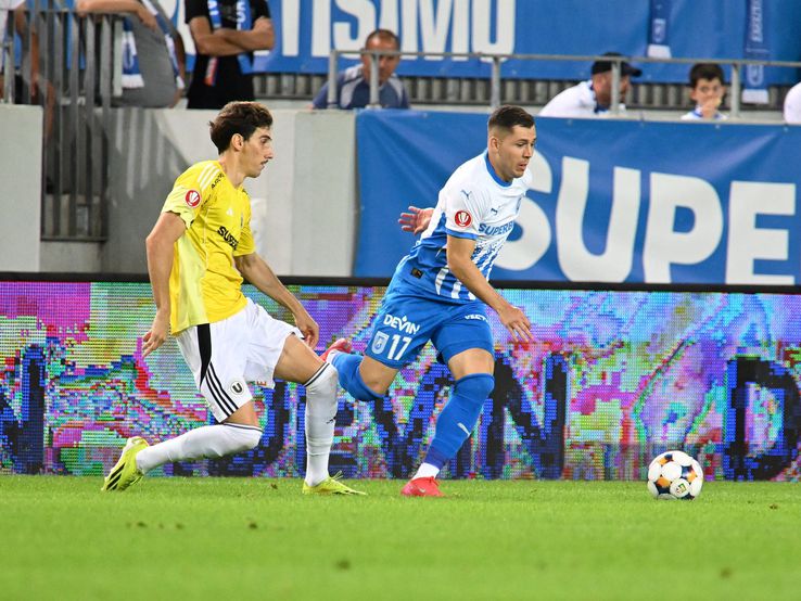 Imagini de la Universitatea Craiova - U Cluj