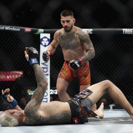 Top 5 cele mai impresionante knockout-uri din UFC în prima jumătate a anului 2025